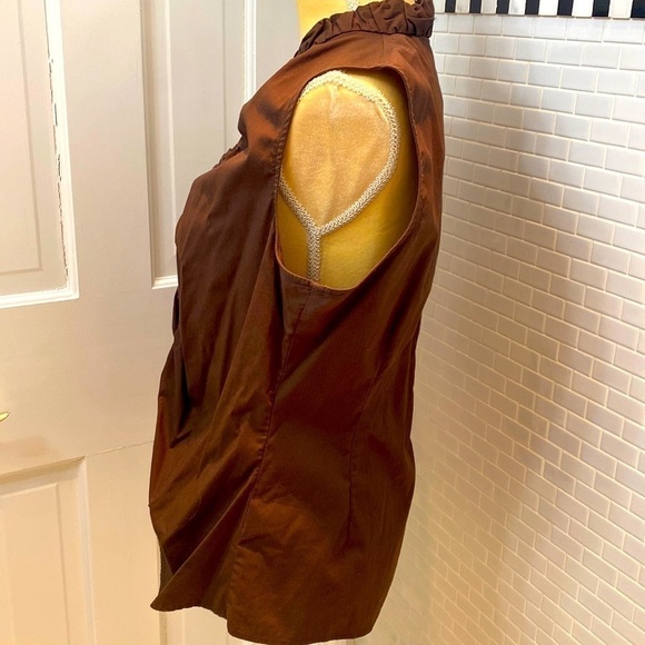 Joseph A brown cotton/ spandex ruffle neck line sleeveless blouse. Size large. - Picture 4 of 7